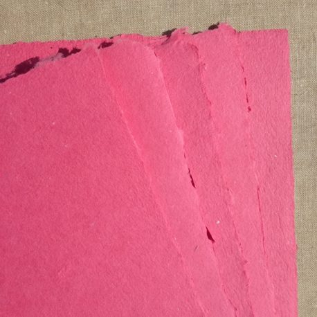 Papier artisanal fait main couleur Framboise